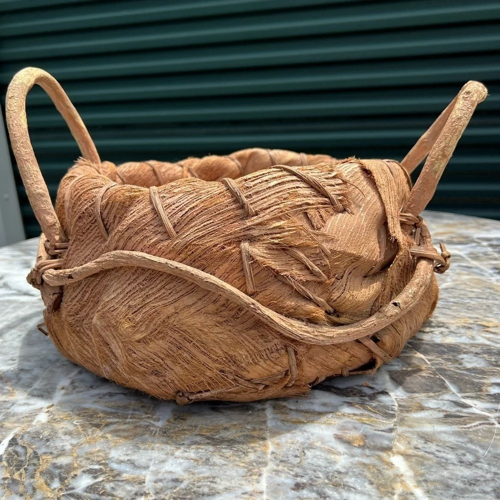 Vintage Tan Willow, Stained Bark, Curly Branch,‎ Basket, Large